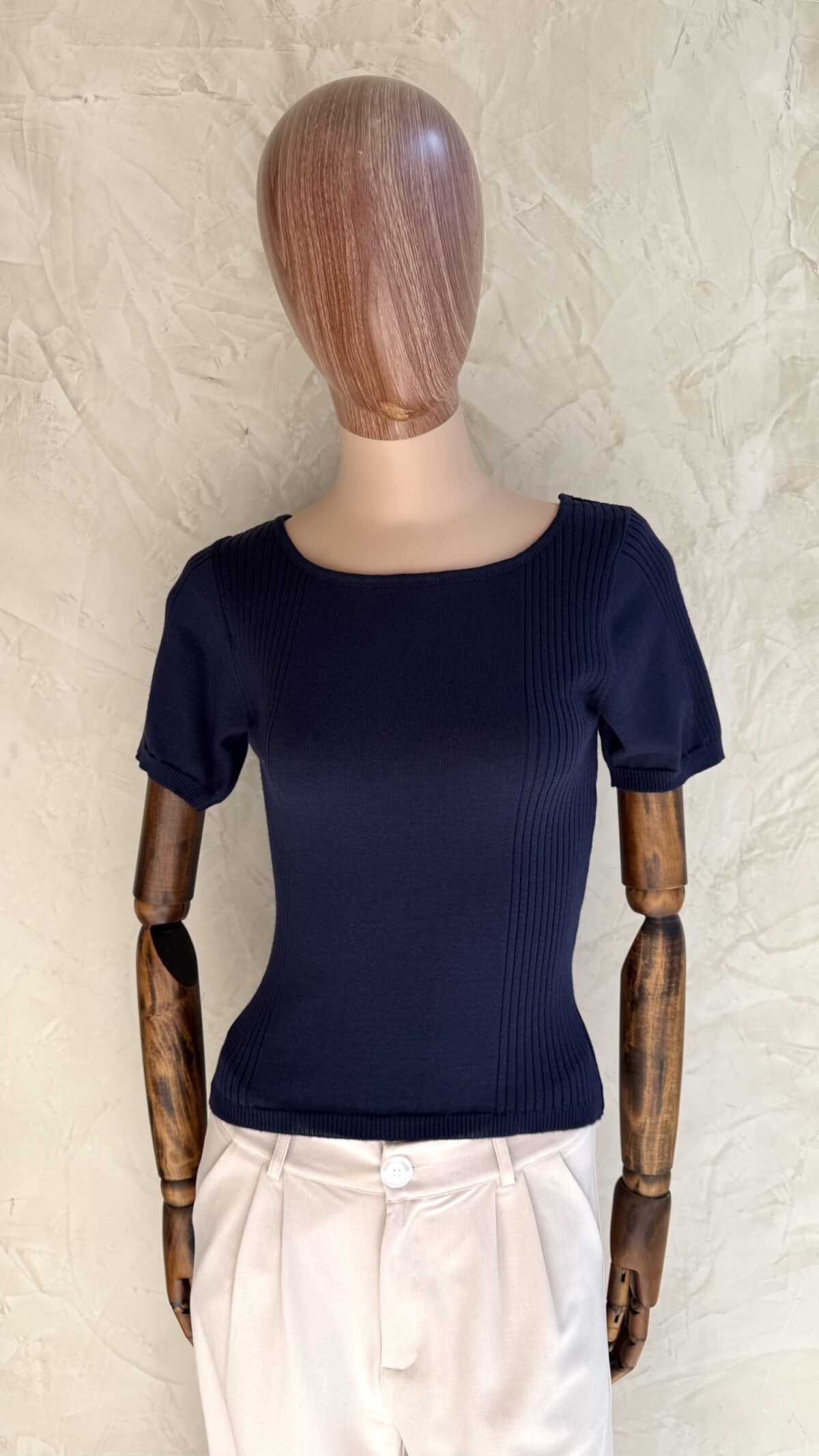 ART 106 Remera cuello recto