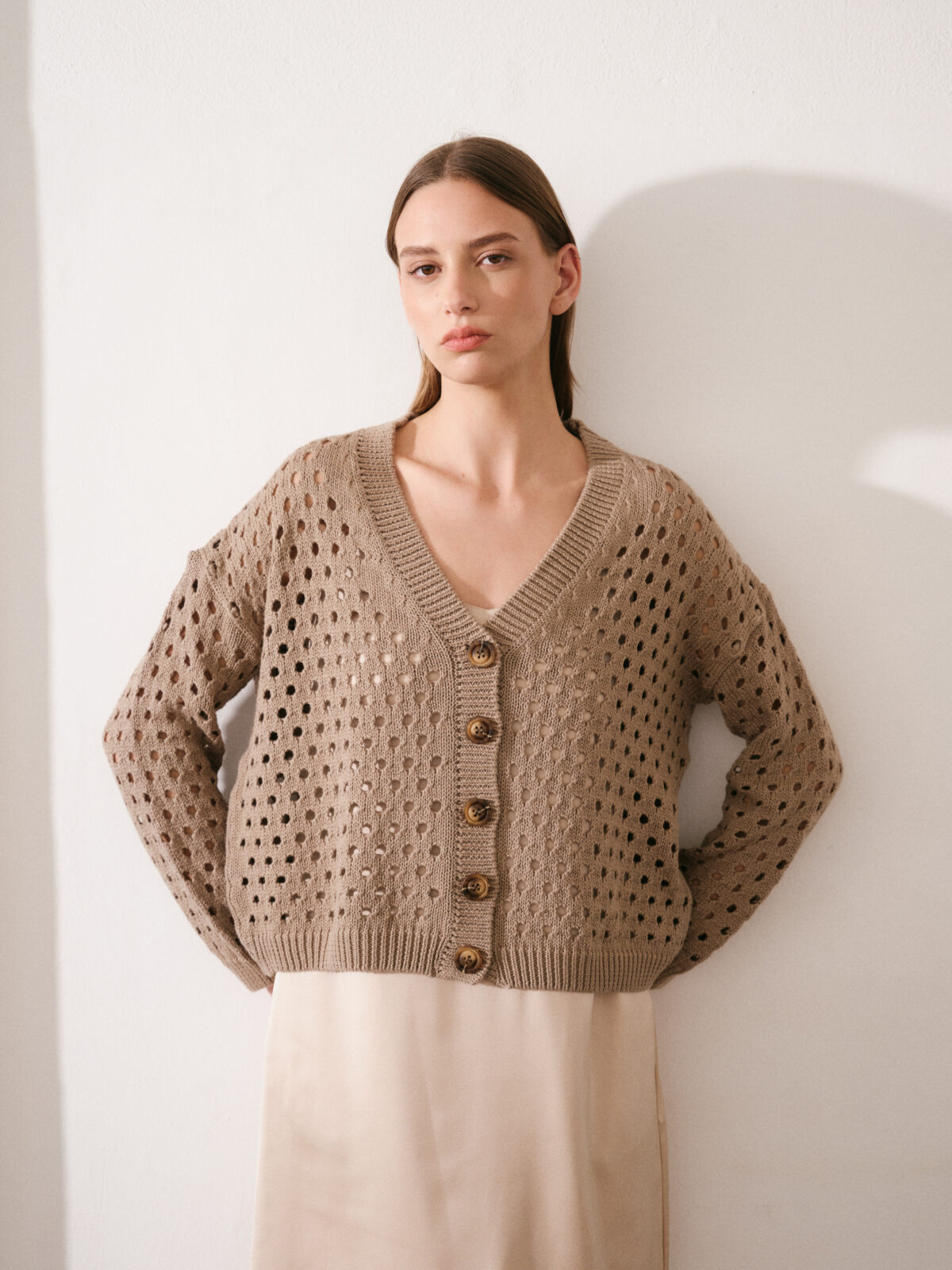 ART 678 Cardigan calado con botones