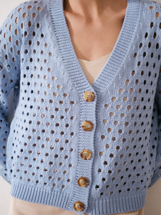 ART 678 Cardigan calado con botones