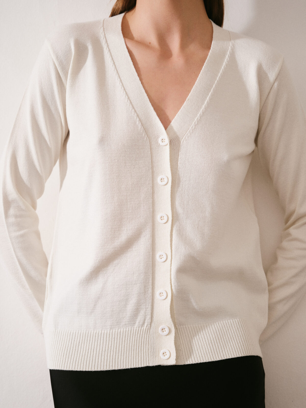 ART 710 Cardigan basico