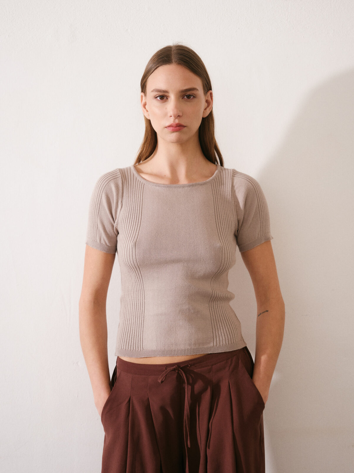 ART 106 Remera cuello recto