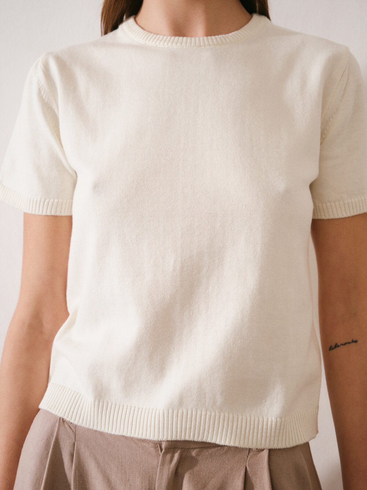ART 663 Remera basica