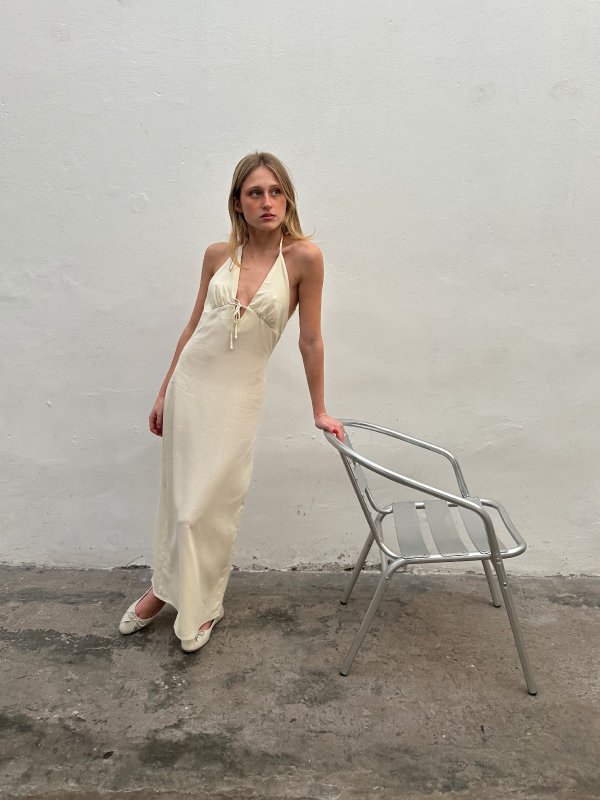 ART C06 VESTIDO TRIANGULO